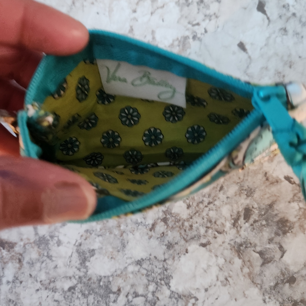 Floral Patterned Keychain Wallet - Picture 4 of 6